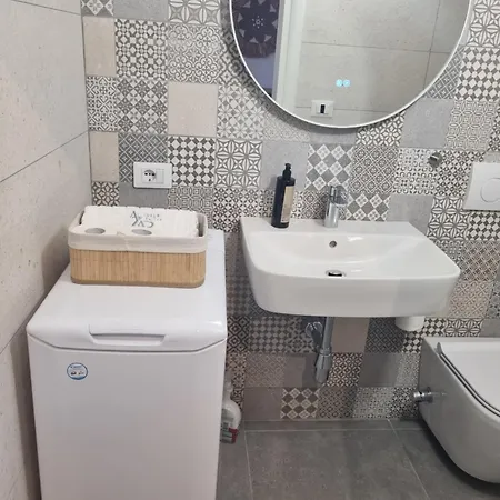 Azar Old Town * Vlorë